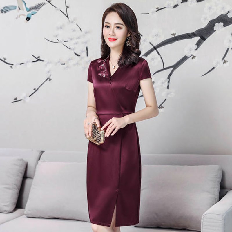 哇塞!今年的“秋裙”果然比旗袍洋气!尤其60后穿，嫩美提气质