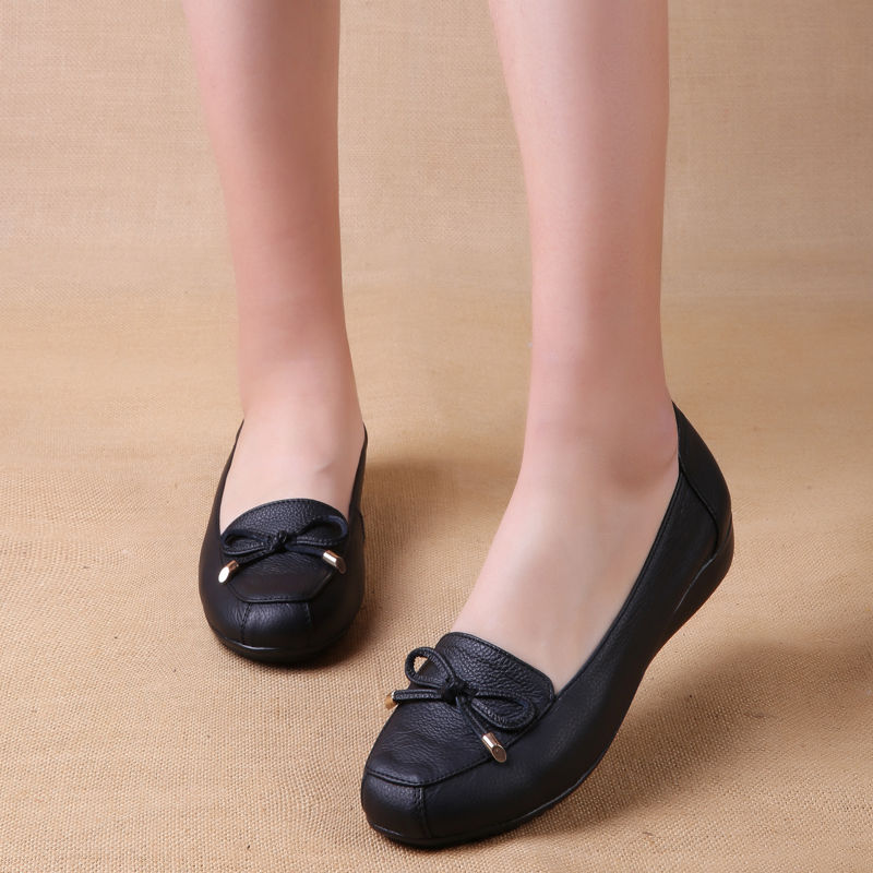 女人别老穿高跟鞋了，先时兴“平底鞋”舒适不臭脚，行走0负担