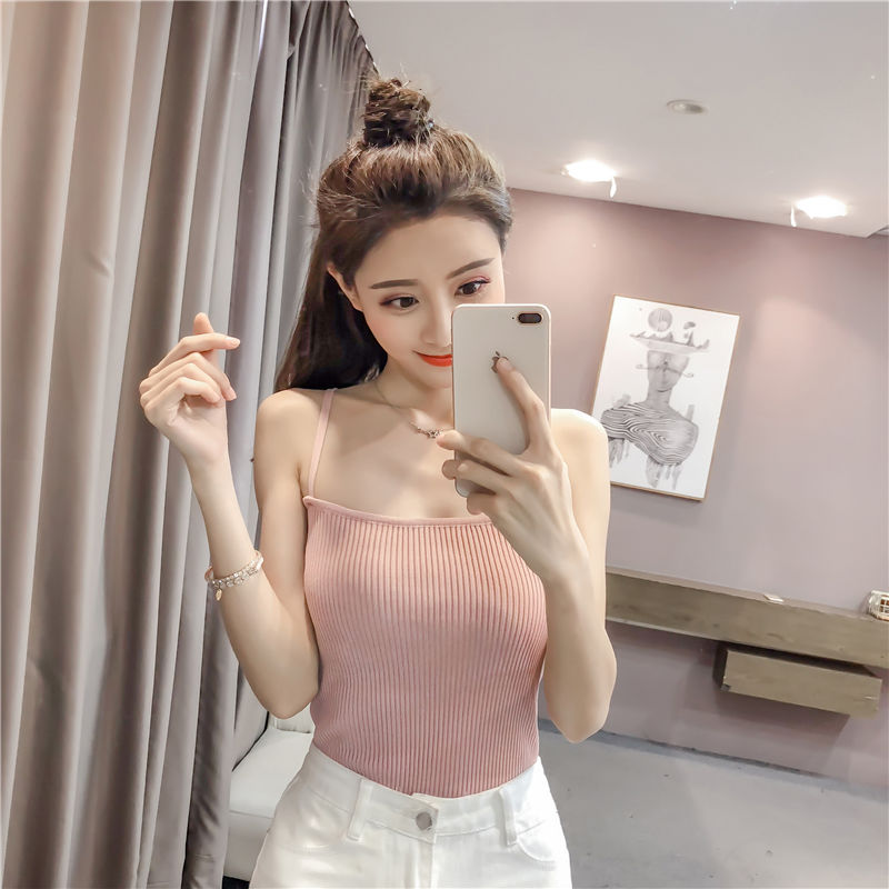 女人还是这么穿最好看啊!紧身的衣服勾出迷人的线条，美疯了