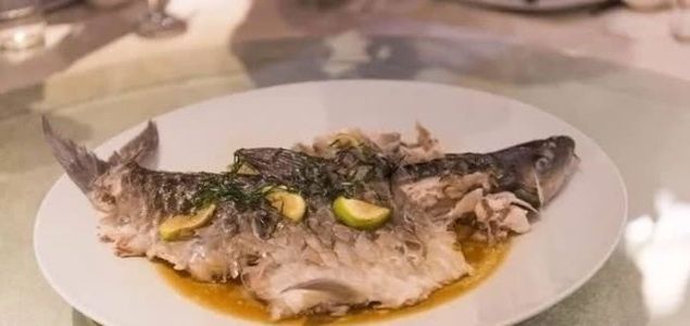  『海水鱼』全球最贵“天价”淡水鱼，一口肉约600元，有钱人吃的太值了