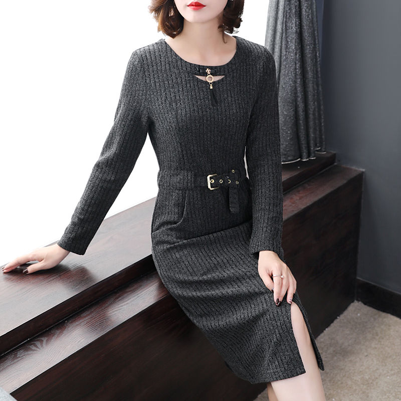 新发现8款秋裙,有点小贵,但56岁妈妈上身洋气美嫩,贵也值了