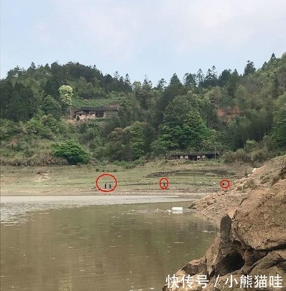 吓死人|缺德?为防止人“偷鱼”,水库边放置“水鬼”,钓鱼人:能吓死人