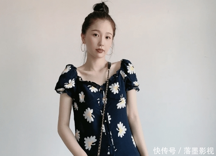 「安排」高颜值又甜又欲连衣裙，平价显瘦不挑人，还不安排上吗？