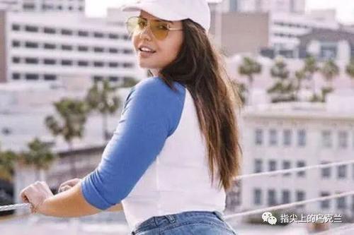 乌克兰的胖模特,没想到竟这么惹人爱,网友:还得看脸!