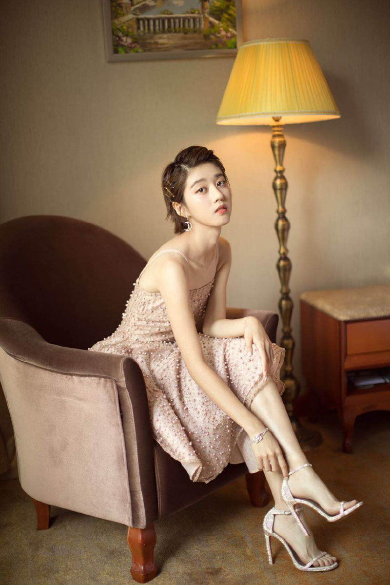 李凯馨性感优雅活动写真图片