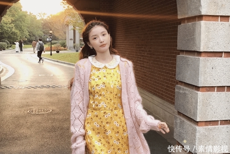  #全网#这件单品火爆全网，春天小清新的穿搭，这样穿准没错！