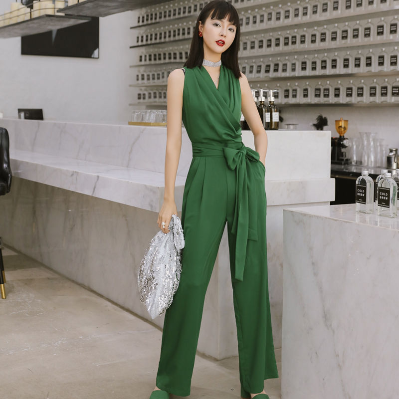 70女人国庆出游别乱穿，瞧九月新出炉女装，不媚不俗美嫩迷人