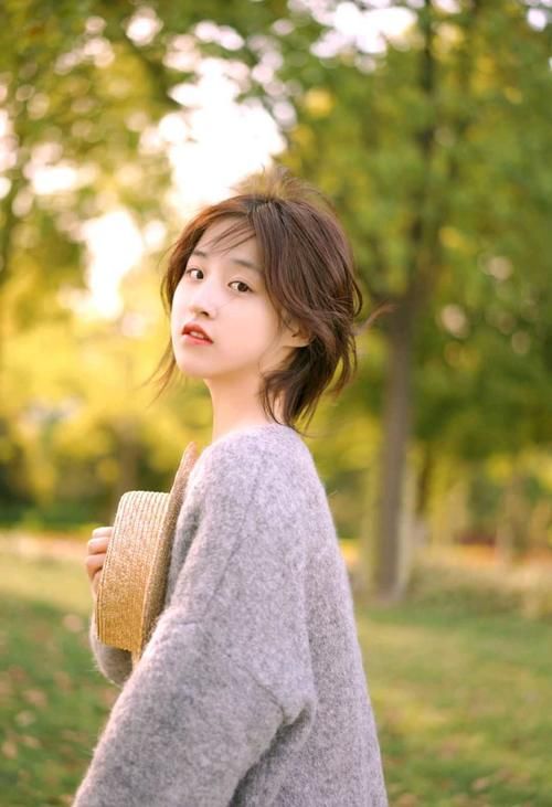  『女生』女生美照怎么拍，16个经典好看拍照姿势，学起来