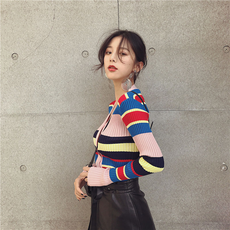 有好身材就别遮住!学聪明女人这么穿，勾勒完美曲线，性感又妩媚