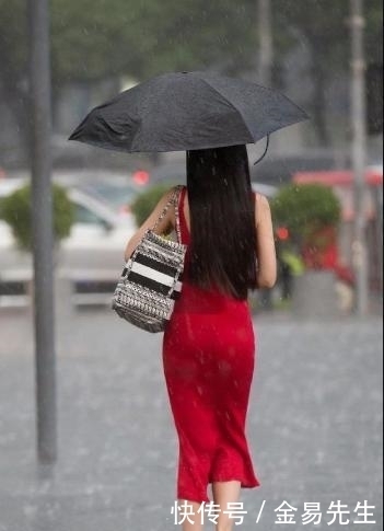 有型■街拍:甜美有型的高颜值小姐姐,靓丽出美感的形象,唯美动人