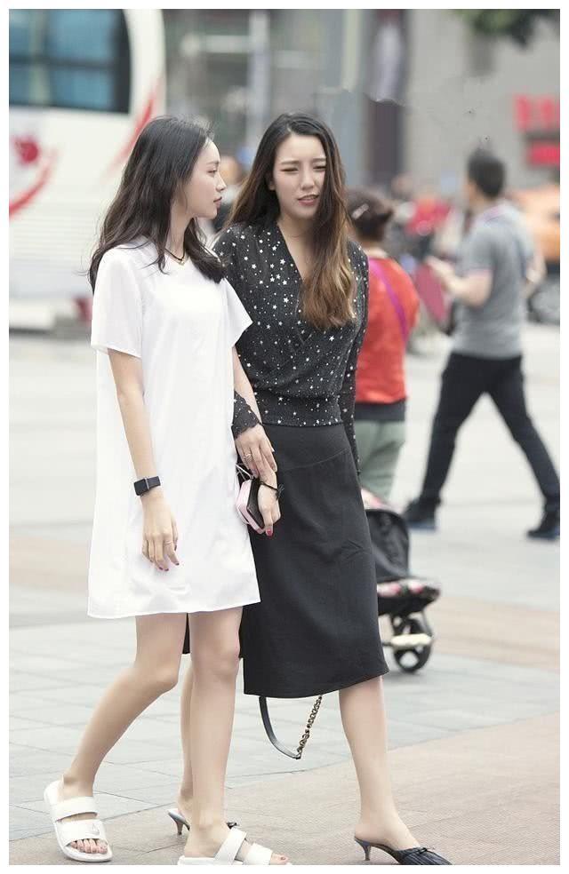 街拍:穿着干练美丽性感的小姐姐,甜美纯洁的感觉!