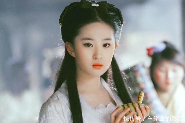 #天生#有这些面部特点的女孩,都是天生“精致脸”,难怪讨异性喜欢
