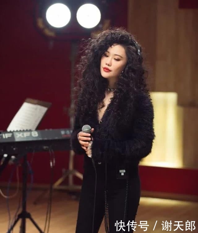 发看起来@有一种“流行”叫袁娅维的爆炸头,就算是神仙姐姐,也不一定好看