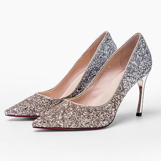 小众设计款高跟鞋，上班干练下班风情，工作玩乐两不误