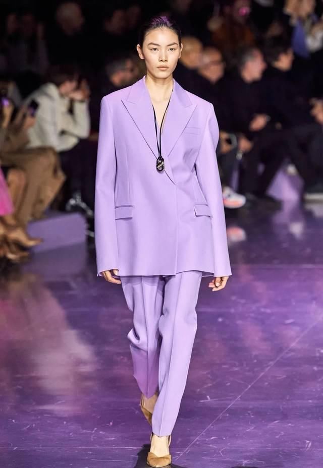  色彩：时装展最靓话题：这8大颜色夫人夫人太炫了，美哭！！