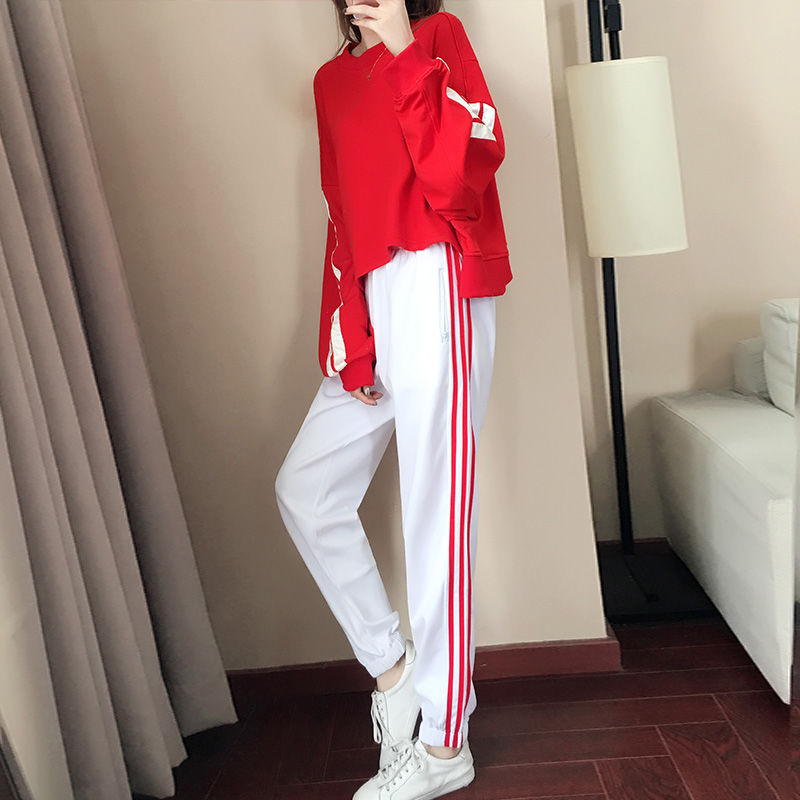 终于找到了!比连衣裙洋气百倍的套装，不爱穿裙子的人可有福了