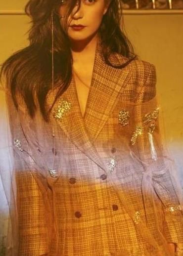 小燕子遇上了紫薇，不一样的感觉，网友:气质为什么差那么多