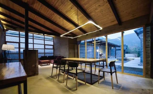  「租下」为养老，他租下20年破农房，院子400㎡，花3年打造出一