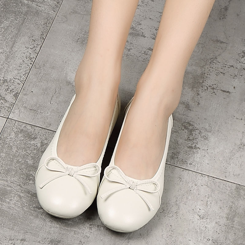 不否认!高跟鞋太硌脚，今年新上市的优雅妈妈鞋，养脚又衬气质