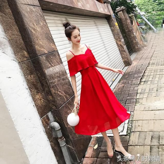 三种最常见的问题身材，只要选对款，吊带连衣裙照样穿