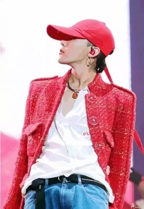 无性别时尚| 权志龙、李宇春...男女装通吃这么有趣?