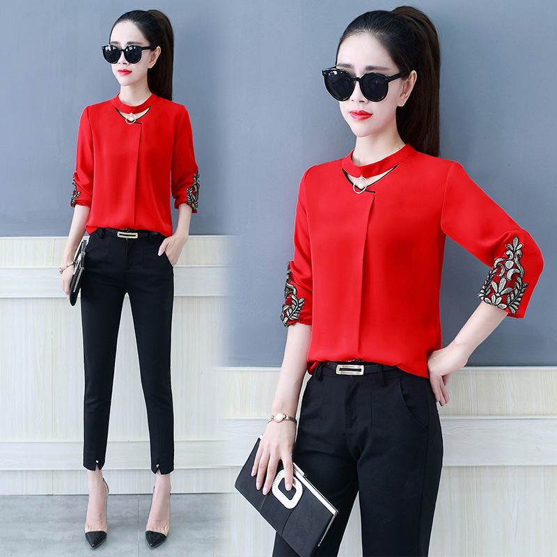 九月上新!显瘦又显白小衫!搭配小脚裤，43岁老婆都穿出美女范