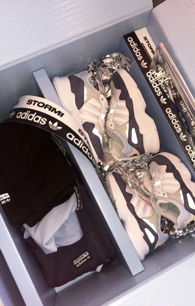  「很爽」做Travis Scott和Kylie的女儿是什么体验？Stormi:谢邀，很爽