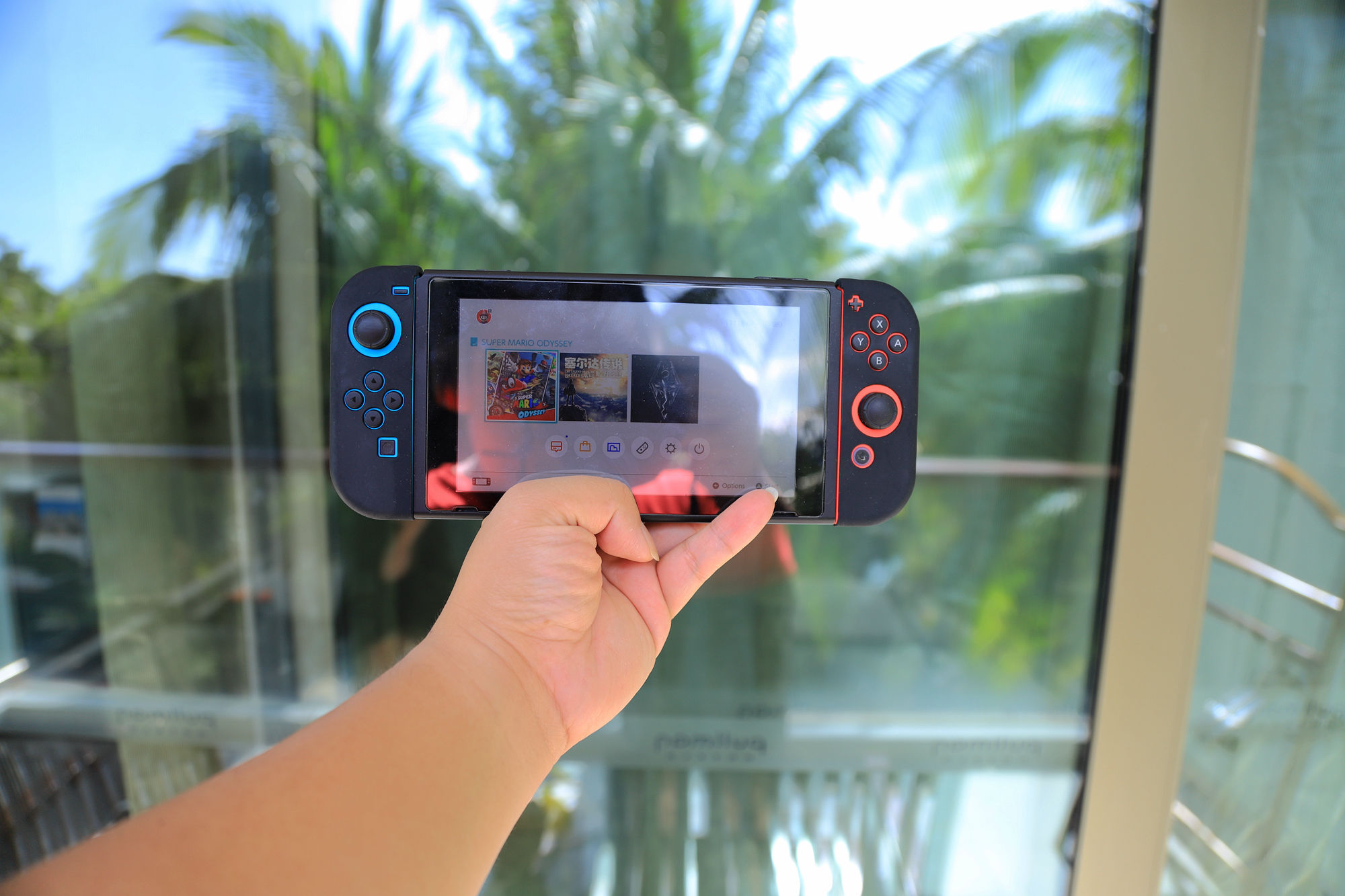 【遇上一座城】请到天涯海角来，一起去看比基尼大长腿的三亚微游