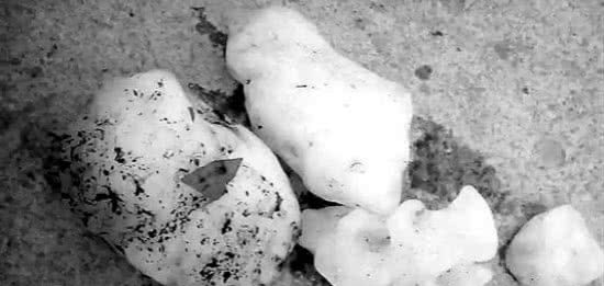 云南晴天突降“冰雹”！甚至超过几十斤！或许是不祥预兆