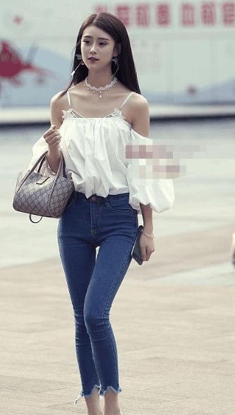 北京街拍: 三里屯的小姐姐们性感时尚, 身材颜值都让人羡慕!