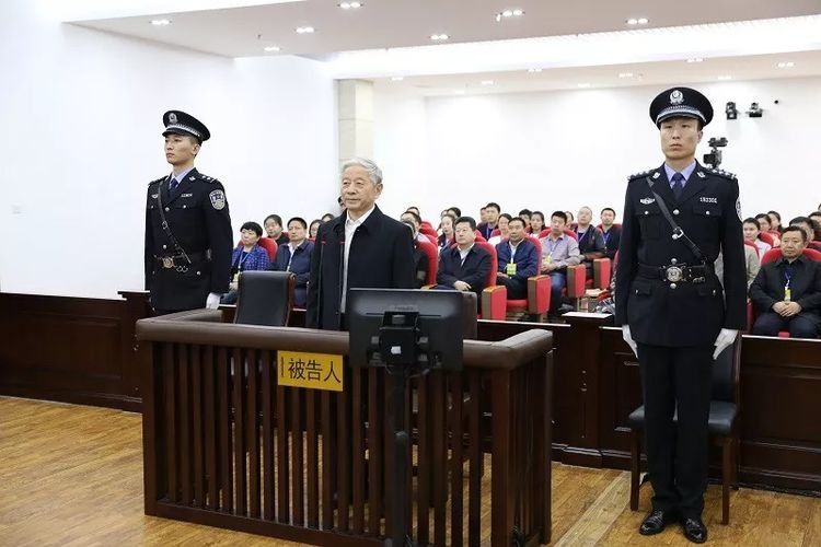 广电总局调查收视率问题 | 北马选手疑袭胸女拉拉队员……正义网