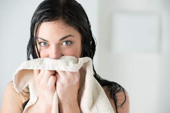 圆圆的大饼脸也能有精致的妆容？别逗了！》