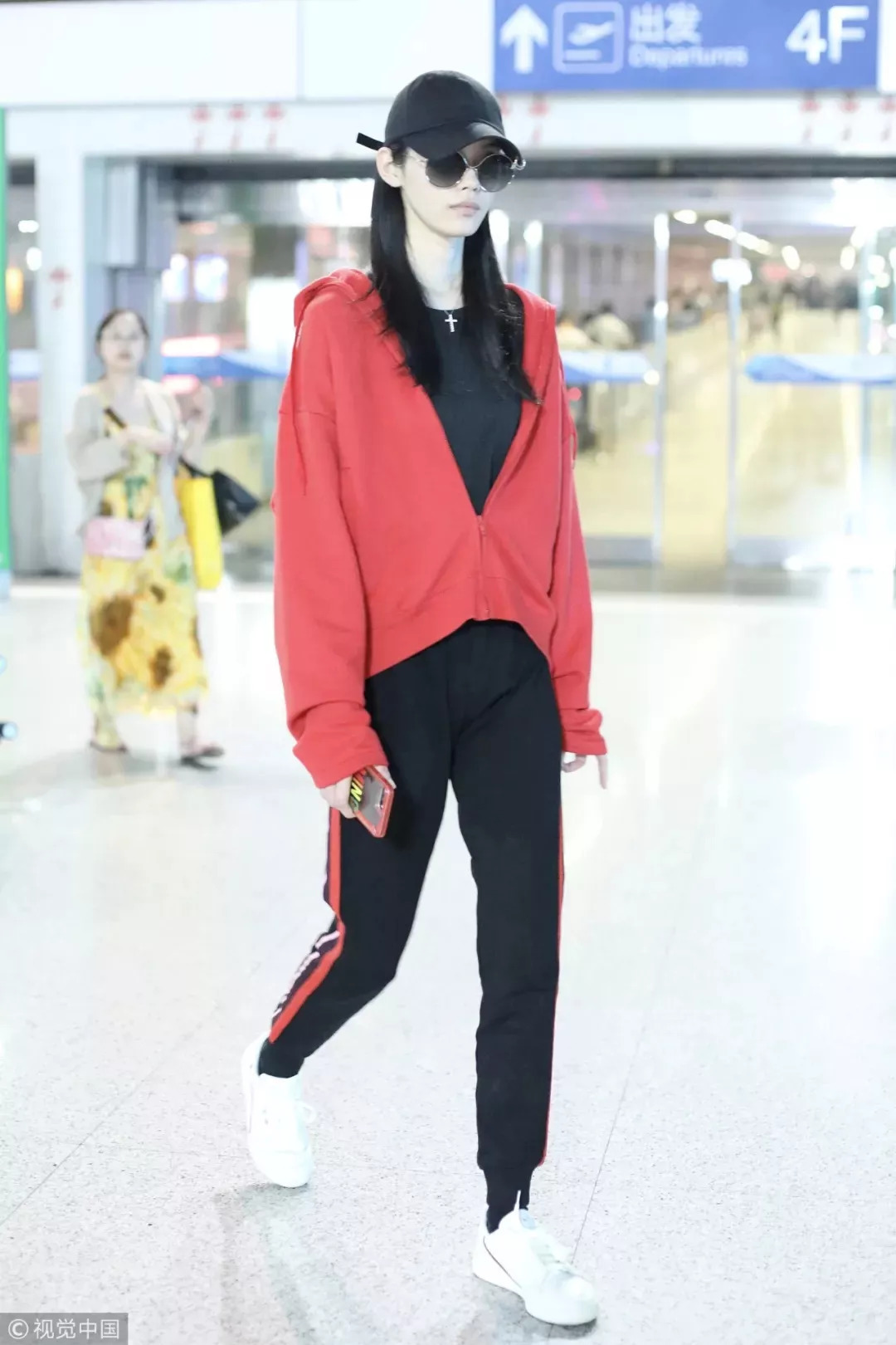 开学了，今年流行的校服裤又更新了！谁穿谁好看！