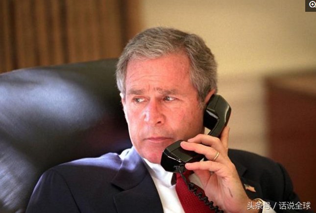 盘点美国历届11位总统打电话的架势,终于明白