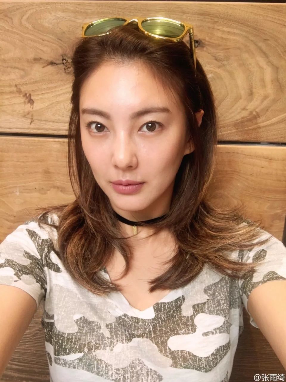 张雨琦脸够小，确定只用了刮痧板没动过刀?