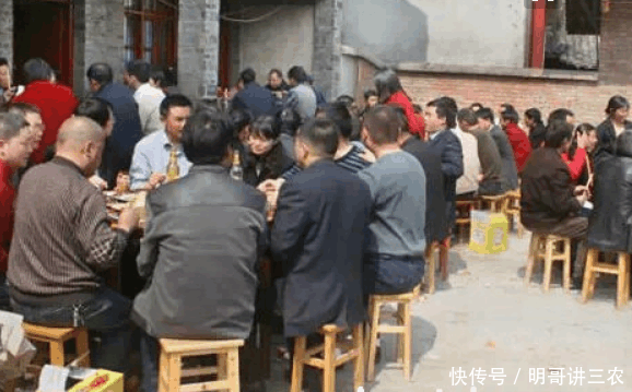  「宴席」乡下酒席也变了味，农民：份子钱越来越高，你吃消了吗