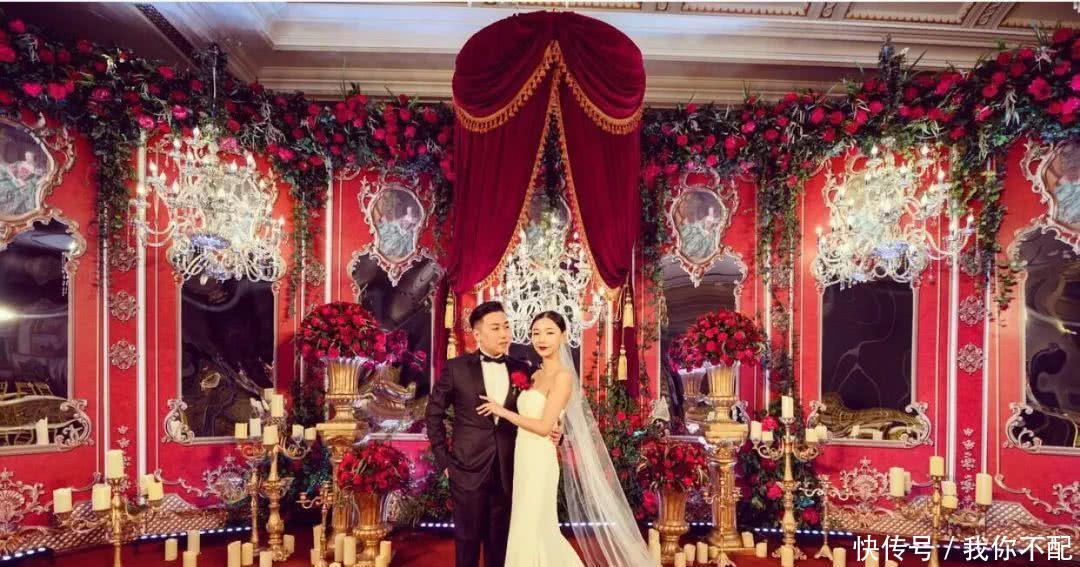 「来宾」她用一件其他新娘不会穿的婚纱，惊艳了在场所有的来宾