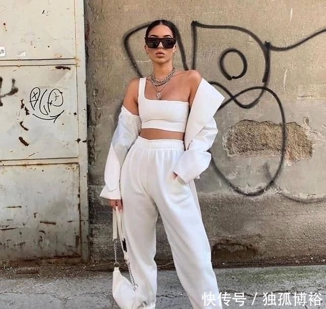 格纹:开工第一天,穿上我的“家居裤”就直接去公司?
