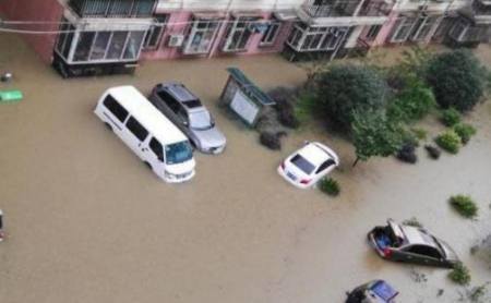 因“山竹”被淹，被砸的车，保险公司会赔钱吗？保险员是这么说的