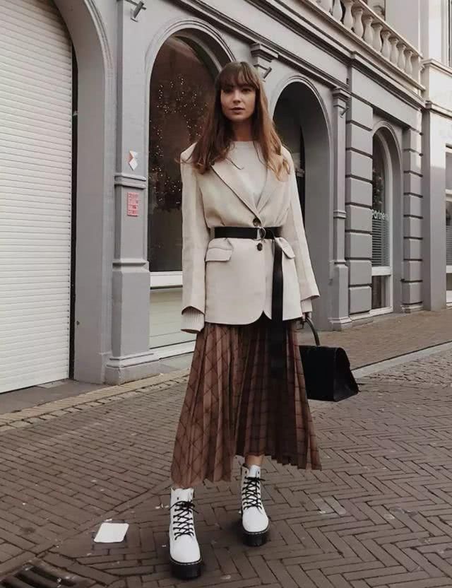  [适合]是时候穿西装＋T恤了，让你美爆整个春天！