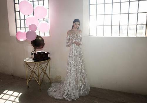 以色列美女时尚摄影大片，欧美超模演绎惊艳奢华婚纱礼服令人惊艳