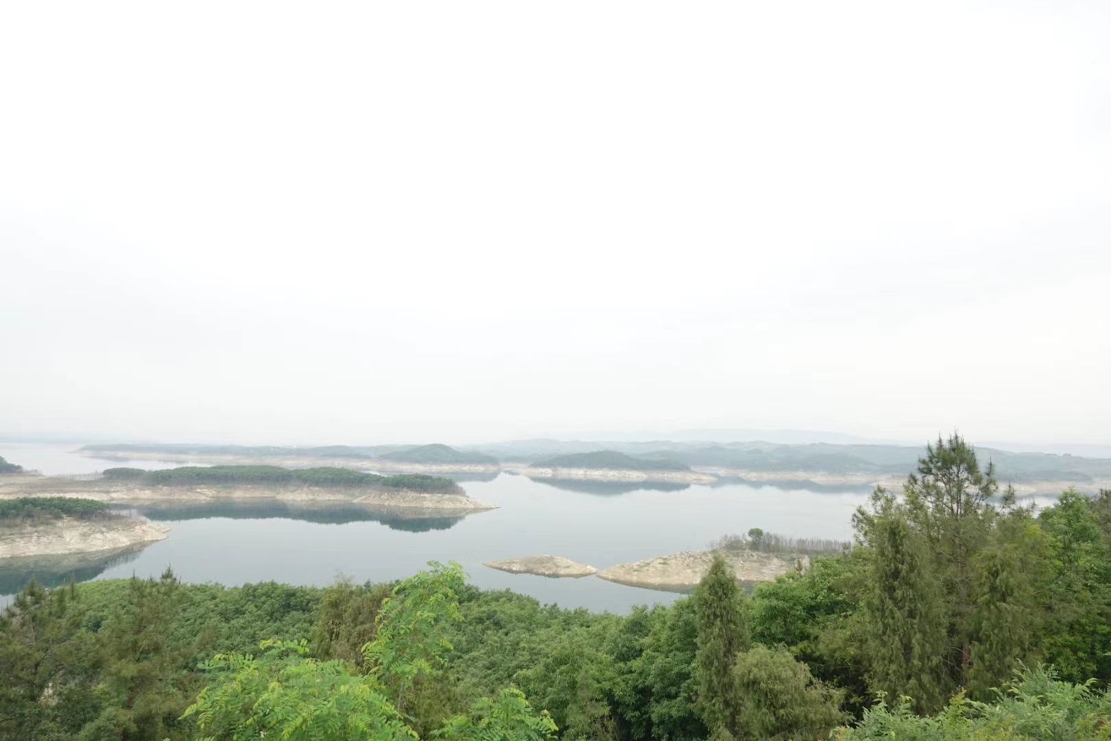 亚洲第一大人工水库，是南水北调中线工程供水的源头