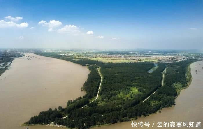 江苏一个鲜有人知的江中岛，是长江中的第三大岛，称“江中绿岛”