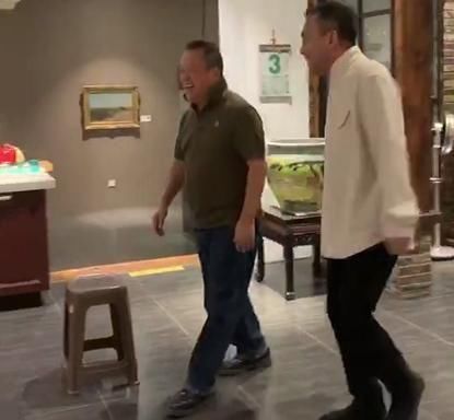  「巴掌」相声界最牛的人！郭德纲被他扇巴掌反赔笑脸，住3千平豪宅富得流油