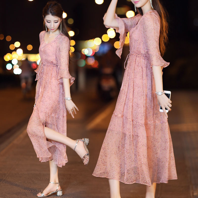 身材丰满的女人别戴文胸，太燥热，学香港女人这样穿，性感有魅力