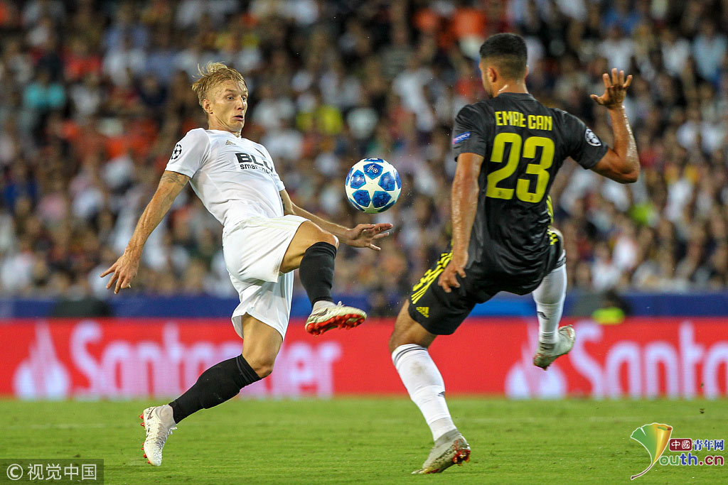 欧冠：瓦伦西亚0-2尤文图斯 C罗欧冠首染红