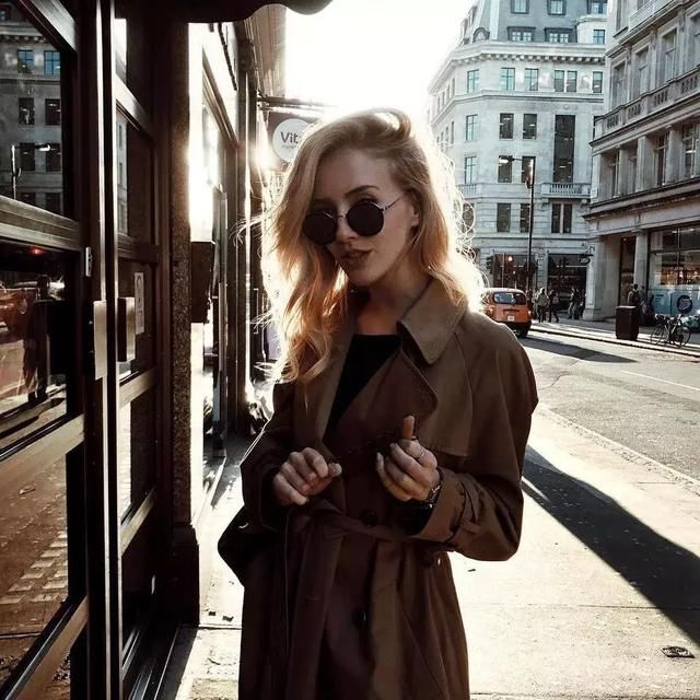 初代博主，最爱的还是她-换季穿衣没灵感?从她身上能找到!