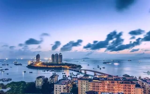 我国依靠旅游而崛起的城市，被网友戏称没有游客就“活不了”