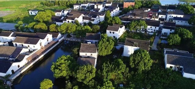 今明两年内完成县域、村域乡村振兴战略规划