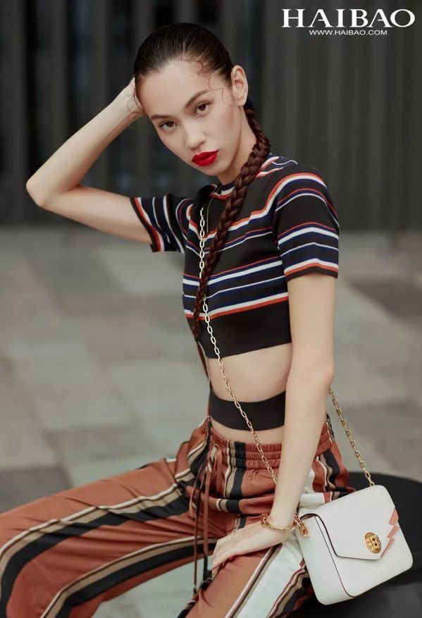 再不抢Zara就断货了!又美又凉快的夏季流行一定要来一件!